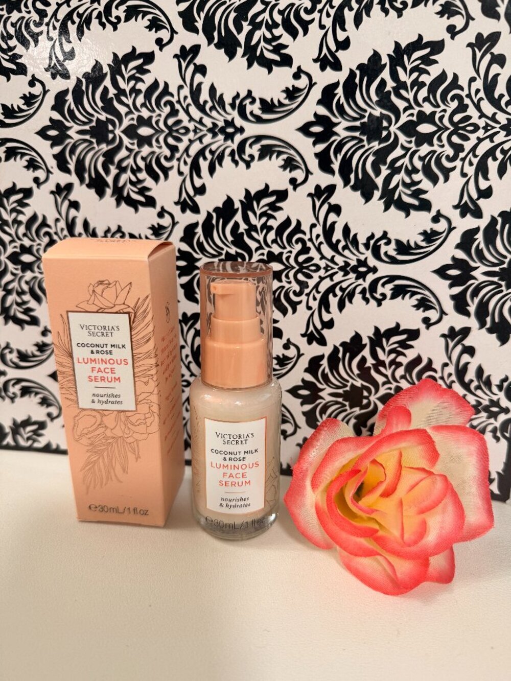 Victoria's Secret Coconut Milk & Rose Luminous Face Serum - Peachy Pink